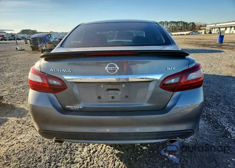 2017 Nissan Altima 2.5 z USA, uszkodzony, nr VIN 1N4AL3AP8HC259747